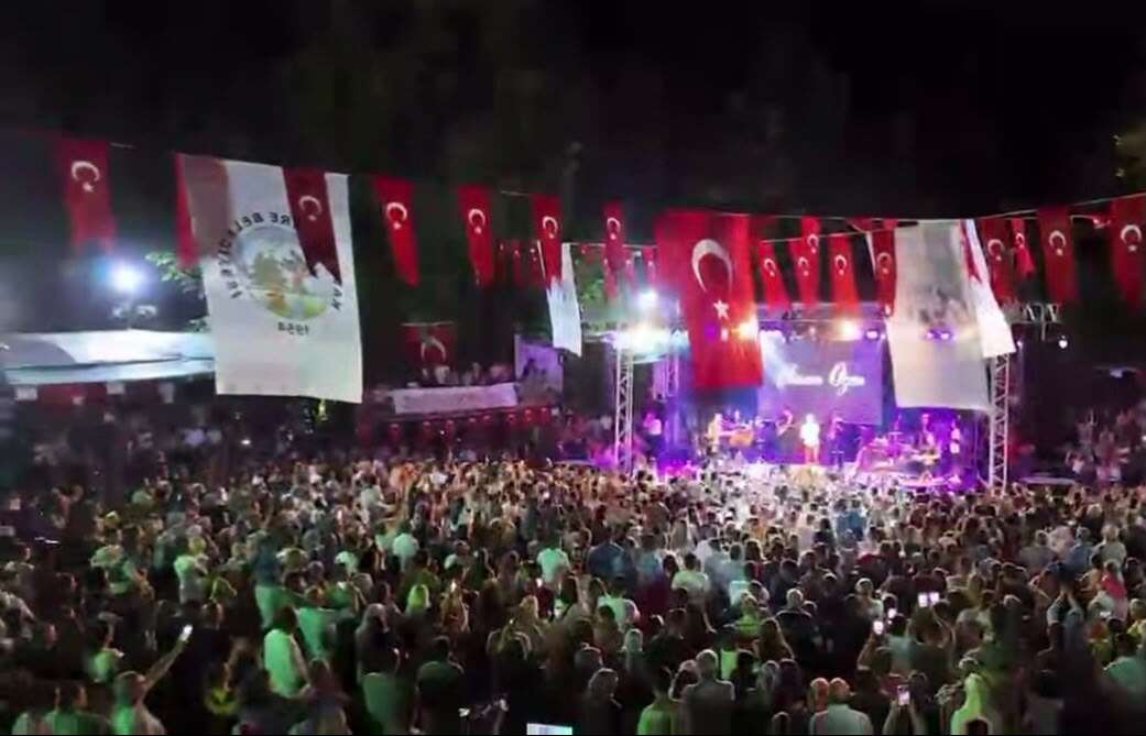 Kavaklıdere Belediyesi’nin Sinan Özen Konseri Yoğun İlgi Gördü 4